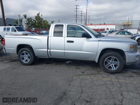 2011 Ram Dakota Bighorn/Lonestar with VIN 1D7RE3BK6BS636282, listed as a IAAI auction lot 41514885 with 295,847 mi miles. Bid and sale history available at carsss.com. Image 14.