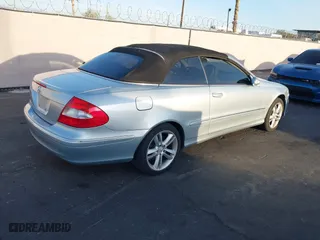 2006 Mercedes-Benz CLK-Class 3.5L with VIN WDBTK56H66F185452, listed as a IAAI auction lot 41979353 with 157,946 mi miles. Bid and sale history available at carsss.com. Image 4.