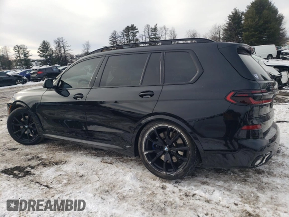 2024 BMW X7 M60i with VIN 5UX33EM02R9S12112, listed as a Copart auction lot 88053915 with 82,393 mi miles and Salvage Title. Bid and sale history available at carsss.com. Image 2.