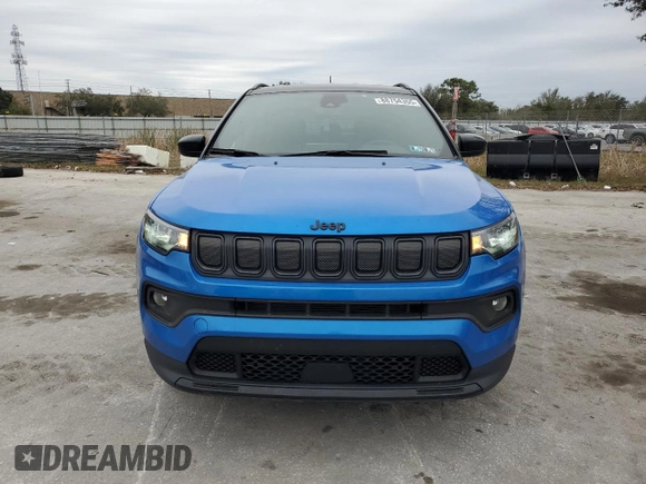 2022 Jeep Compass Altitude with VIN 3C4NJCBB8NT198162, listed as a Copart auction lot 88754355 with 50,397 mi miles and Salvage title. Bid and sale history available at DreamBid. Image 5.
