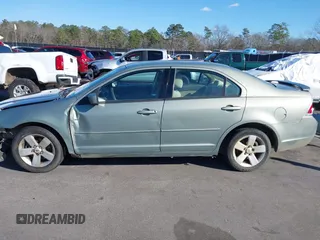 2008 Ford Fusion SE with VIN 3FAHP07198R157752, listed as a IAAI auction lot 41229136 with 270,715 mi miles and . Bid and sale history available at DreamBid. Image 15.