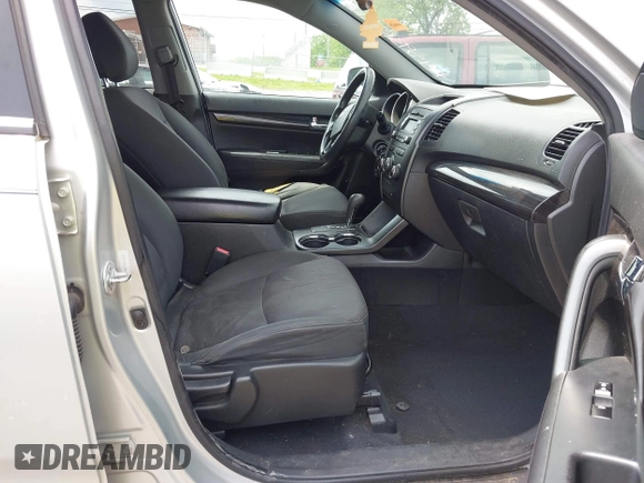 2012 Kia Sorento LX with VIN 5XYKT4A6XCG217290, listed as a IAAI auction lot 42159310 with 277,848 mi miles. Bid and sale history available at carsss.com. Image 5.