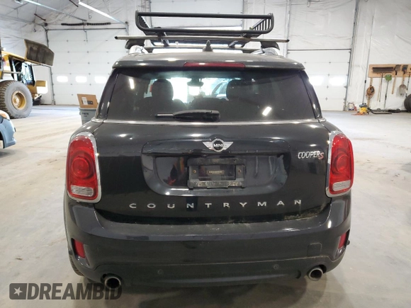2018 MINI Countryman Cooper S with VIN WMZYT5C39J3E62282, listed as a Copart auction lot 53052945 with 32,103 mi miles and Salvage title. Bid and sale history available at DreamBid. Image 6.