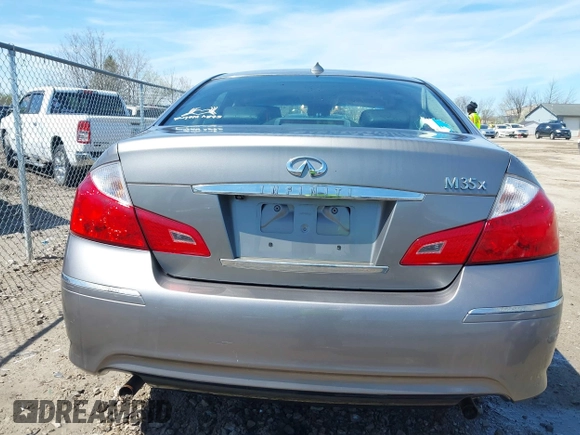 2008 Infiniti M with VIN JNKAY01F28M652136, listed as a IAAI auction lot 42096441 with Not Provided miles. Bid and sale history available at carsss.com. Image 15.