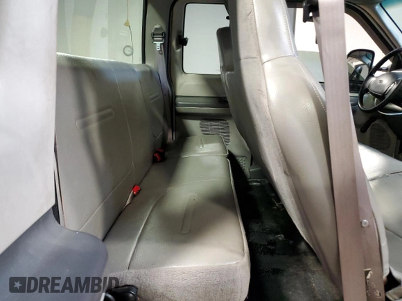 2000 Ford F-250 XL с VIN 1FTNX20FXYEE46737, выставлен на аукционе Copart как лот 47289065 с пробегом 278 030 миль миль и Списание • Salvage title. История ставок и продаж доступна на DreamBid. Изображение 10.