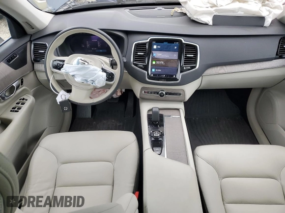2023 Volvo XC90 Plus z VIN YV4H600N7P1982270, wystawiony jako Copart lot #71889094 z przebiegiem 9 077 mil mil oraz Szkoda całkowita • Salvage title. Historia ofert i sprzedaży dostępna na DreamBid. Obrazek 8.