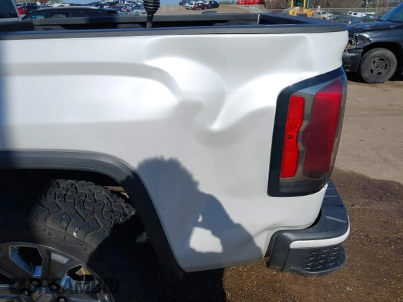 2017 GMC Sierra 1500 Denali with VIN 3GTU2PEJ2HG132769, listed as a IAAI auction lot 41161907 with Not Provided miles and . Bid and sale history available at DreamBid. Image 15.