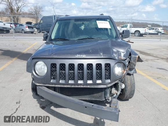 2016 Jeep Patriot Sport with VIN 1C4NJRBB0GD669121, listed as a IAAI auction lot 41947932 with 212,040 mi miles and . Bid and sale history available at carsss.com. Image 12.