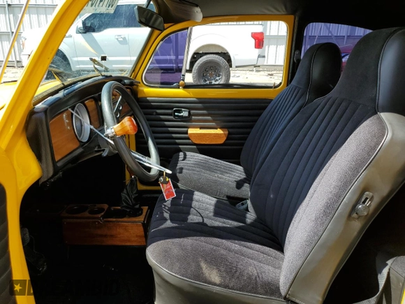 1970 Volkswagen Beetle with VIN 1102216344, listed as a Copart auction lot 66714184 with 14,189 mi miles and Salvage Title. Bid and sale history available at DreamBid. Image 7.