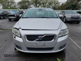 2010 Volvo V50 с VIN YV1382MW0A2543896, выставлен на аукционе Copart как лот 73605374 с пробегом 83 713 миль миль и Списание • Salvage title. История ставок и продаж доступна на DreamBid. Изображение 5.