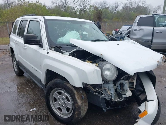 2016 Jeep Patriot Sport with VIN 1C4NJPBA6GD687537, listed as a IAAI auction lot 41188775 with 121,404 mi miles. Bid and sale history available at carsss.com. Image 1.