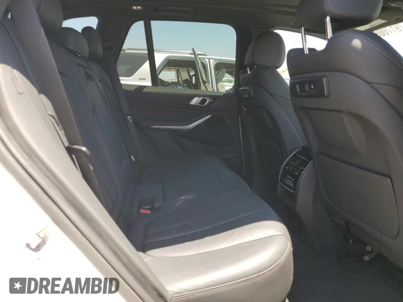 2019 BMW X5 xDrive40i with VIN 5UXCR6C54KLK88490, listed as a Copart auction lot 57917005 with 50,948 mi miles and Salvage title. Bid and sale history available at DreamBid. Image 11.