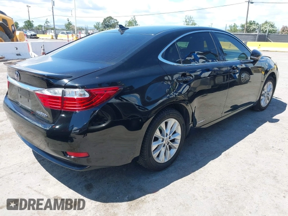 2013 Lexus ES 300h with VIN JTHBW1GG1D2034392, listed as a IAAI auction lot 42236596 with 207,830 mi miles and . Bid and sale history available at DreamBid. Image 4.