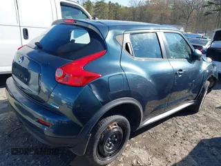 2014 Nissan Juke SV with VIN JN8AF5MRXET450113, listed as a IAAI auction lot 41861072 with 137,902 mi miles and . Bid and sale history available at carsss.com. Image 4.