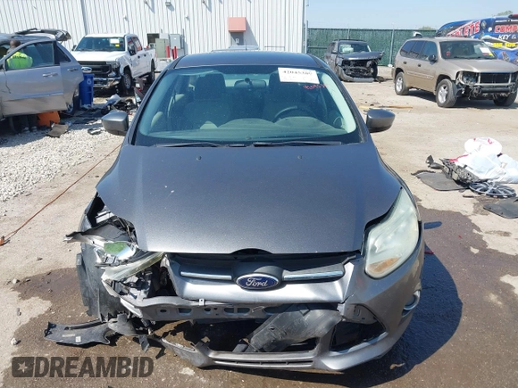 2012 Ford Focus SE с VIN 1FAHP3F20CL456565, выставлен на аукционе IAAI как лот 42045389 с пробегом 164 323 миль миль и . История ставок и продаж доступна на DreamBid. Изображение 13.