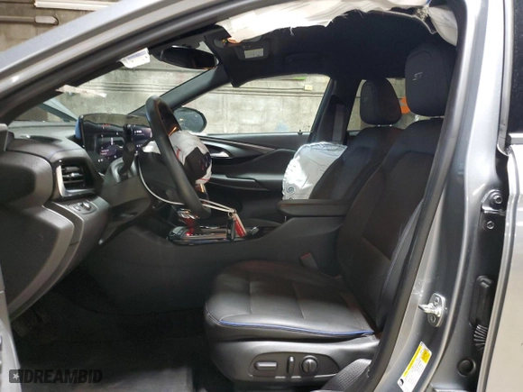 2024 Buick Envista Sport Touring with VIN KL47LBE20RB189661, listed as a Copart auction lot 50958455 with 7,715 mi miles and Salvage Title. Bid and sale history available at carsss.com. Image 7.