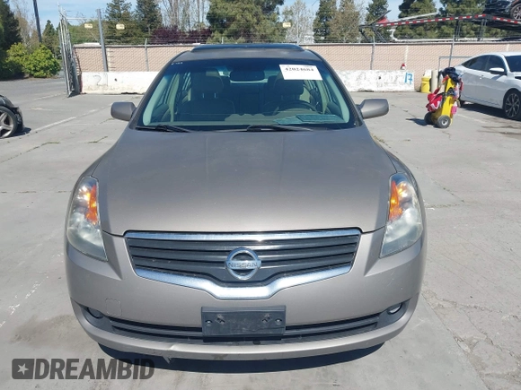 2008 Nissan Altima 2.5 SL with VIN 1N4AL21EX8N444962, listed as a IAAI auction lot 42024684 with 262,819 mi miles. Bid and sale history available at carsss.com. Image 6.