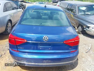 2016 Volkswagen Passat SE z VIN 1VWBT7A38GC009794, wystawiony jako IAAI lot #42246060 z przebiegiem 126 678 mil mil oraz . Historia ofert i sprzedaży dostępna na DreamBid. Obrazek 16.