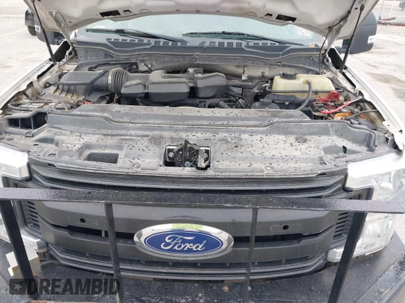 2019 Ford F-250 XL with VIN 1FT7W2B63KED86395, listed as a IAAI auction lot 42357685 with 427,328 mi miles and . Bid and sale history available at DreamBid. Image 10.