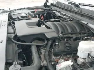 2016 Chevrolet Silverado 1500 Custom z VIN 1GCRCPEC2GZ393368, wystawiony jako IAAI lot #41501663 z przebiegiem 110 276 mil mil oraz . Historia ofert i sprzedaży dostępna na DreamBid. Obrazek 19.