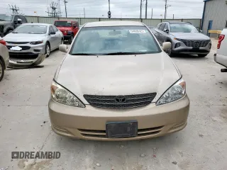 2004 Toyota Camry LE with VIN 4T1BE32KX4U903728, listed as a Copart auction lot 54686425 with 297,587 mi miles and Clean title. Bid and sale history available at DreamBid. Image 5.