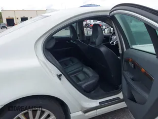2012 Volvo S80 3.2L with VIN YV1952AS7C1151687, listed as a IAAI auction lot 41886406 with 117,720 mi miles. Bid and sale history available at carsss.com. Image 8.