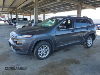 2015 Jeep Cherokee Latitude z VIN 1C4PJMCB4FW645725, wystawiony jako Copart lot #46549235 z przebiegiem 127 378 mil mil oraz Szkoda całkowita • Salvage title. Historia ofert i sprzedaży dostępna na DreamBid. Obrazek 1.