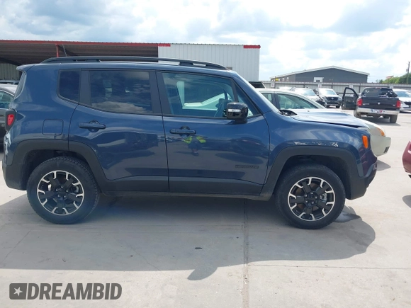 2023 Jeep Renegade Latitude with VIN ZACNJDB10PPP70488, listed as a IAAI auction lot 42224200 with 32,957 mi miles and . Bid and sale history available at carsss.com. Image 13.