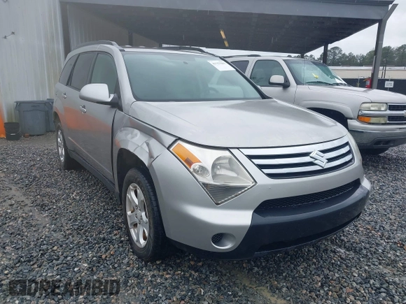 2008 Suzuki XL7 with VIN 2S3DB117086113707, listed as a IAAI auction lot 41757901 with 198,921 mi miles. Bid and sale history available at carsss.com. Image 1.