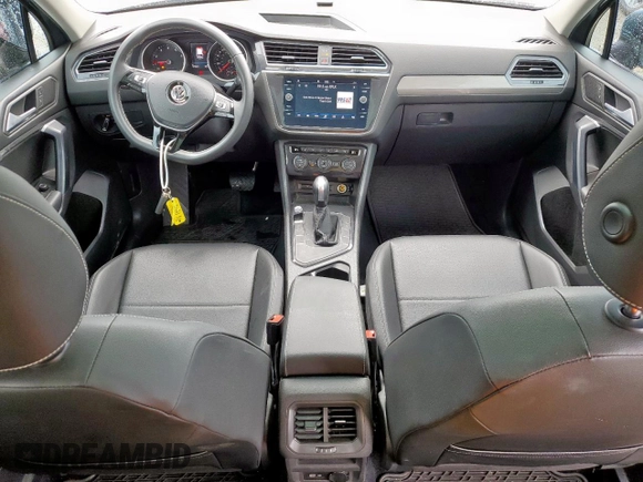 2021 Volkswagen Tiguan SE z VIN 3VV3B7AX9MM066823, wystawiony jako Copart lot #55422685 z przebiegiem 103 524 mil mil oraz Szkoda całkowita • Salvage title. Historia ofert i sprzedaży dostępna na DreamBid. Obrazek 8.