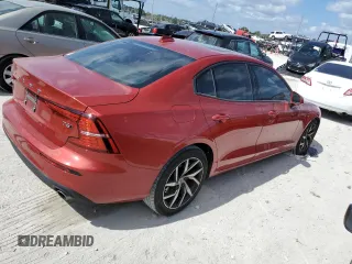 2019 Volvo S60 Momentum with VIN 7JRA22TK0KG001474, listed as a Copart auction lot 42163233 with 33,923 mi miles. Bid and sale history available at carsss.com. Image 3.