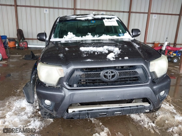 2013 Toyota Tacoma PreRunner with VIN 3TMJU4GN6DM153390, listed as a IAAI auction lot 41300619 with 163,974 mi miles. Bid and sale history available at carsss.com. Image 6.