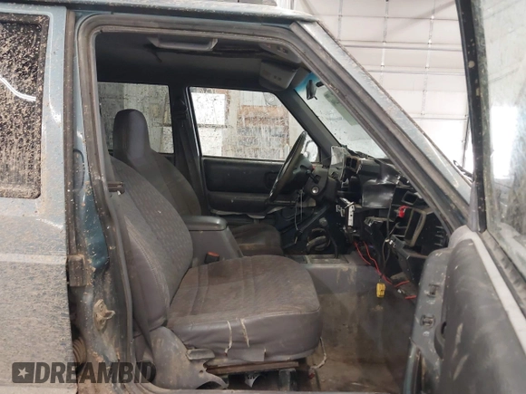1998 Jeep Cherokee Sport with VIN 1J4FJ68S5WL284937, listed as a IAAI auction lot 41984490 with 259,716 mi miles and . Bid and sale history available at DreamBid. Image 5.