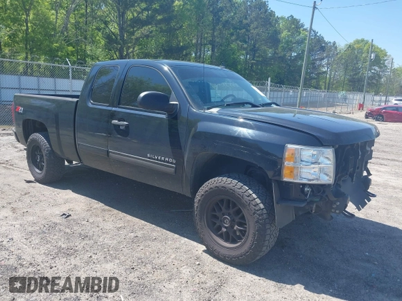 2013 Chevrolet Silverado 1500 LT with VIN 1GCRKSE71DZ411511, listed as a IAAI auction lot 41996180 with 141,934 mi miles and . Bid and sale history available at DreamBid. Image 1.