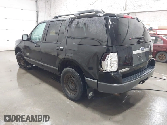 2006 Ford Explorer XLS z VIN 1FMEU72E66UB14206, wystawiony jako IAAI lot #41643512 z przebiegiem 126 994 mil mil oraz . Historia ofert i sprzedaży dostępna na DreamBid. Obrazek 3.