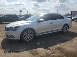 2016 Volkswagen Passat SEL z VIN 1VWCT7A37GC025621, wystawiony jako Copart lot #72389764 z przebiegiem 100 989 mil mil oraz Szkoda całkowita • Salvage title. Historia ofert i sprzedaży dostępna na DreamBid. Obrazek 1.