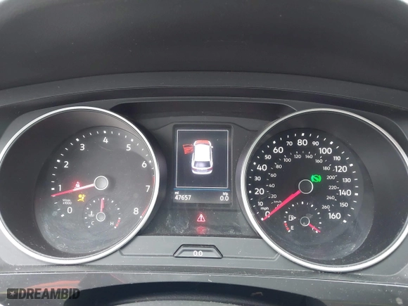 2020 Volkswagen Tiguan SE with VIN 3VV2B7AX4LM024554, listed as a IAAI auction lot 41546316 with 47,657 mi miles. Bid and sale history available at carsss.com. Image 7.