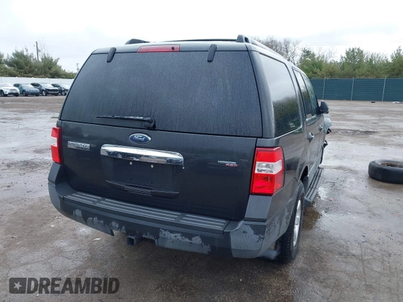 2007 Ford Expedition XLT with VIN 1FMFU15507LA64326, listed as a IAAI auction lot 42036406 with Not provided miles and . Bid and sale history available at DreamBid. Image 4.