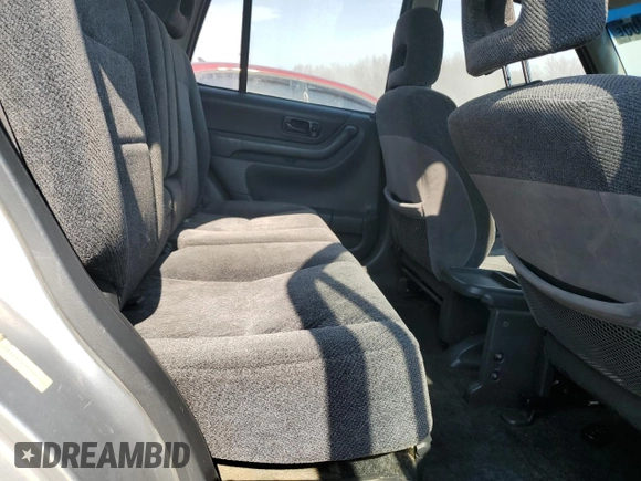 2001 Honda CR-V LX with VIN JHLRD174X1C001721, listed as a Copart auction lot 49650405 with 296,014 mi miles and Salvage Title. Bid and sale history available at carsss.com. Image 11.