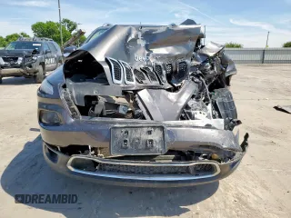 2018 Jeep Cherokee Limited z VIN 1C4PJLDX4JD556701, wystawiony jako Copart lot #58723505 z przebiegiem Nie podano mil oraz Szkoda całkowita • Salvage title. Historia ofert i sprzedaży dostępna na DreamBid. Obrazek 5.
