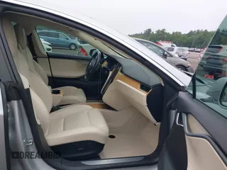 2018 Tesla Model S 75D с VIN 5YJSA1E26JF264767, выставлен на аукционе IAAI как лот 42434614 с пробегом 38 054 миль миль и . История ставок и продаж доступна на DreamBid. Изображение 5.