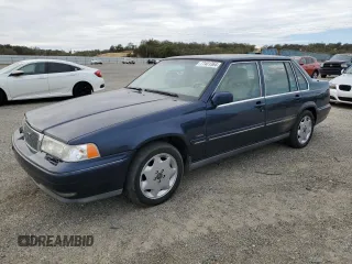 1995 Volvo 960 z VIN YV1KS9610S1055241, wystawiony jako Copart lot #77401364 z przebiegiem 129 926 mil mil oraz Tytuł czysty. Historia ofert i sprzedaży dostępna na DreamBid. Obrazek 1.