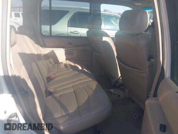 2000 Ford Explorer with VIN 1FMDU65P0YZB88259, listed as a IAAI auction lot 41527977 with 253,013 mi miles and . Bid and sale history available at DreamBid. Image 8.