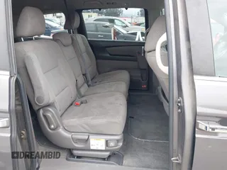 2016 Honda Odyssey SE with VIN 5FNRL5H32GB090144, listed as a IAAI auction lot 42190766 with 40,206 mi miles and . Bid and sale history available at DreamBid. Image 8.