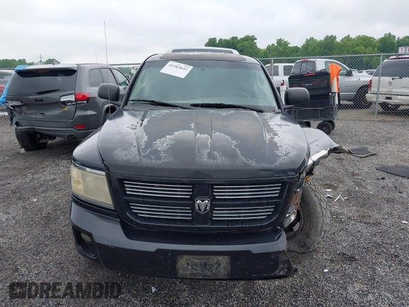 2008 Dodge Dakota с VIN 1D7HW68NX8S560117, выставлен на аукционе IAAI как лот 42383642 с пробегом 108 639 миль миль и . История ставок и продаж доступна на DreamBid. Изображение 12.