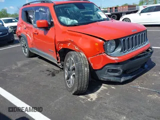 2017 Jeep Renegade Latitude z VIN ZACCJABB4HPG33377, wystawiony jako IAAI lot #41967663 z przebiegiem 141 201 mil mil oraz . Historia ofert i sprzedaży dostępna na DreamBid. Obrazek 1.