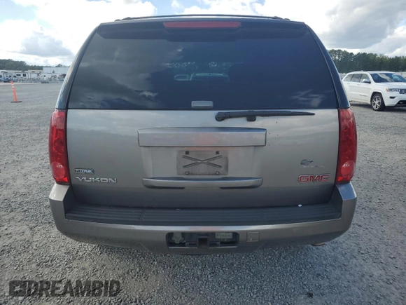 2007 GMC Yukon SLE with VIN 1GKFK130X7R293342, listed as a Copart auction lot 74385674 with 182,752 mi miles and Clean Title. Bid and sale history available at carsss.com. Image 6.