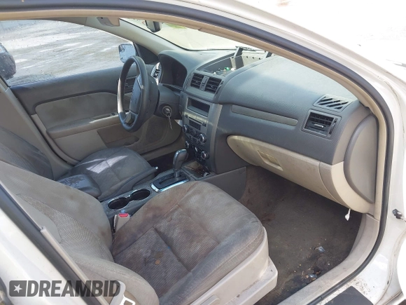 2011 Ford Fusion SE with VIN 3FAHP0HA0BR176938, listed as a IAAI auction lot 41888405 with 211,702 mi miles and . Bid and sale history available at DreamBid. Image 5.