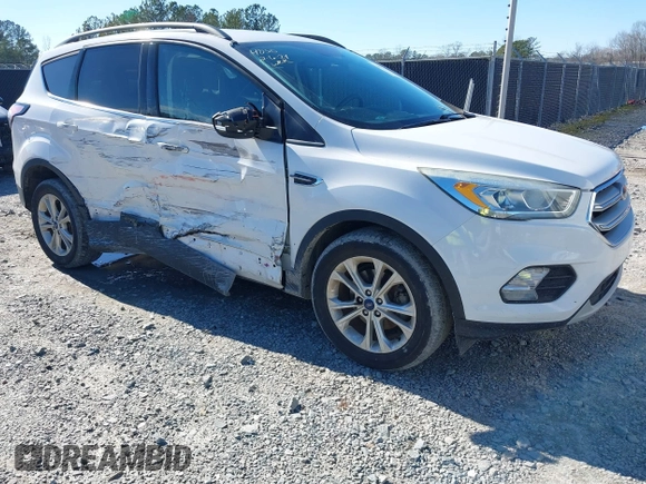 2017 Ford Escape SE with VIN 1FMCU0GD5HUB96432, listed as a IAAI auction lot 38731188 with 94,473 mi miles. Bid and sale history available at carsss.com. Image 1.
