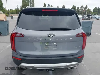 2020 Kia Telluride EX z VIN 5XYP34HC6LG068233, wystawiony jako IAAI lot #42370717 z przebiegiem 27 329 mil mil oraz . Historia ofert i sprzedaży dostępna na DreamBid. Obrazek 16.